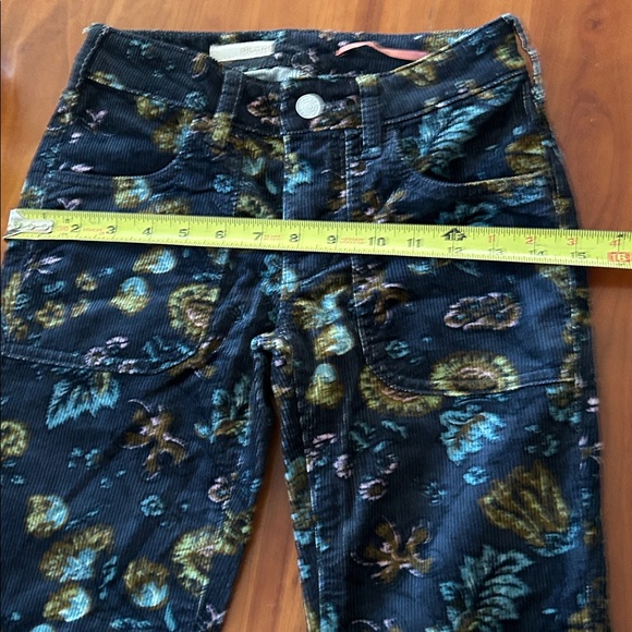 Anthropologie Pilcro The Icon Corduroy Flare Low-Rise Jeans Pants Floral Size 23 - Picture 14 of 15